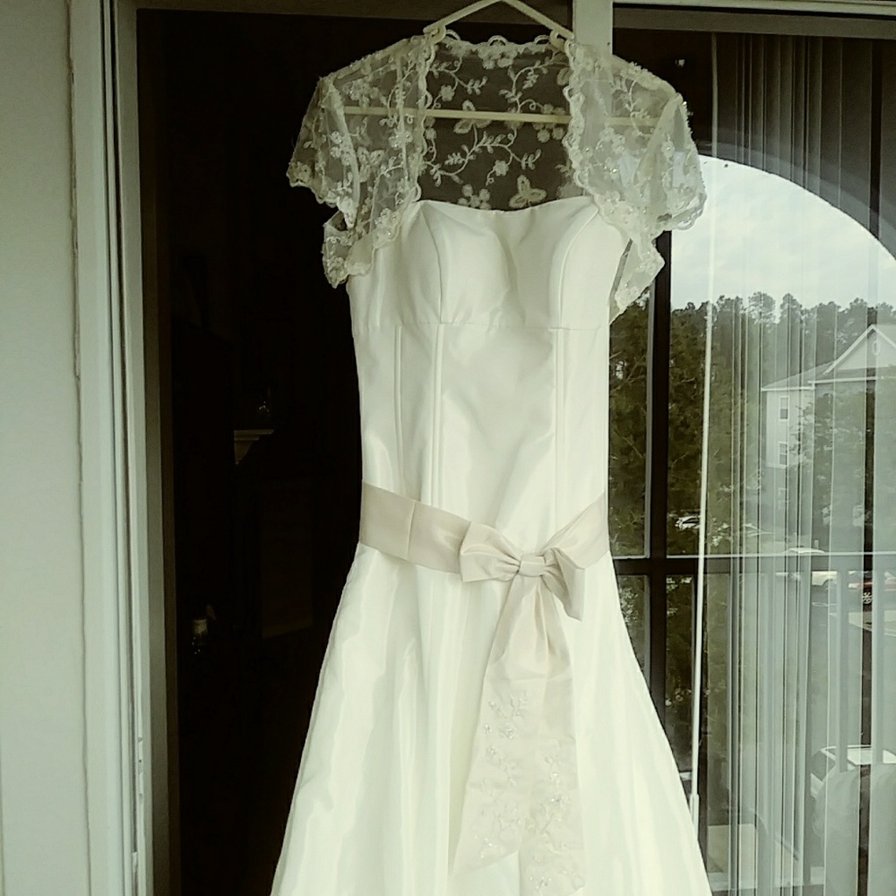 Wedding dress